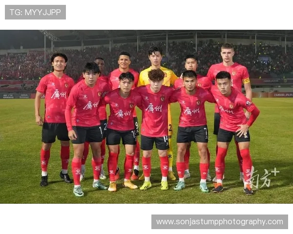 广州队青年队新星近期表现稳健，持续提升备受期待