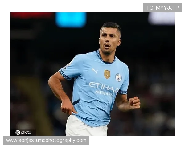 亚洲杯金球奖得主近期表现稳健，状态持续提升