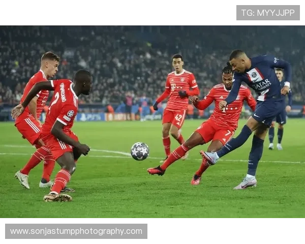 巴黎圣日耳曼高位压迫战术表现波动,反击速度加快对赛季防守稳定性形成考验 巴黎圣日耳曼高位压迫战术表现波动,反击速度加快对赛季防守稳定性形成考验