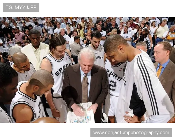 弗兰克·里杰卡尔德执教生涯回顾:战术理念与球队表现分析 弗兰克·里杰卡尔德执教生涯回顾:战术理念与球队表现分析