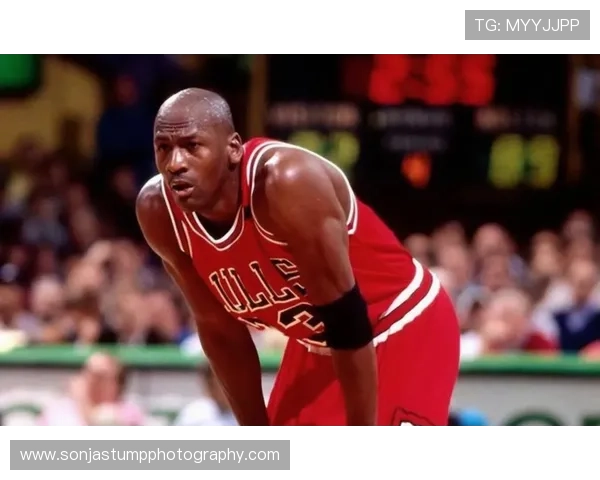 皮蓬无球切入吸引防守成就乔丹单打